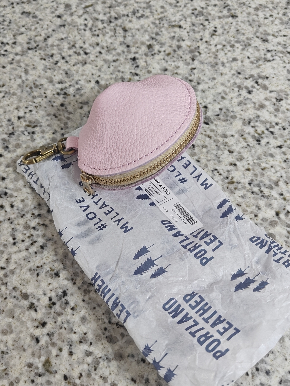 Portland leather Fortune Cookie Keychain (Pinkaboo pink) - Picture 3 of 6